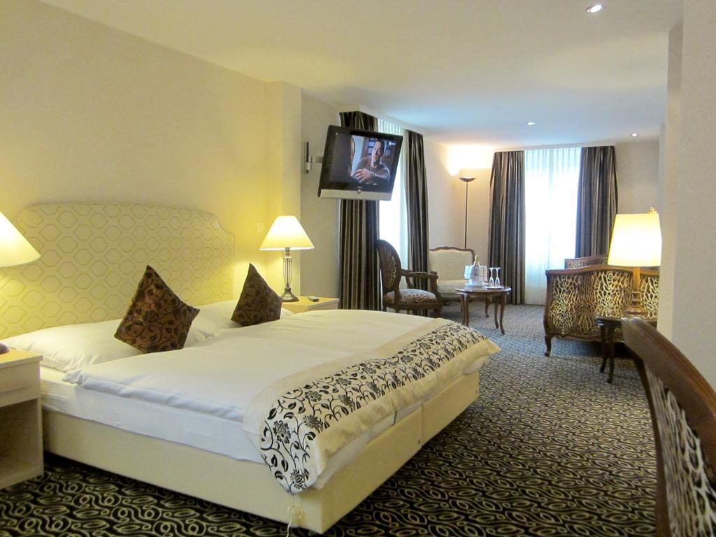 Posthotel Holiday Villa Arosa Rom bilde
